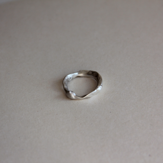 molten silver ring size xxxx